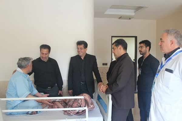 شهردار منطقه یک از بیماران آسایشگاه اعصاب و روان فجر دیدار کرد