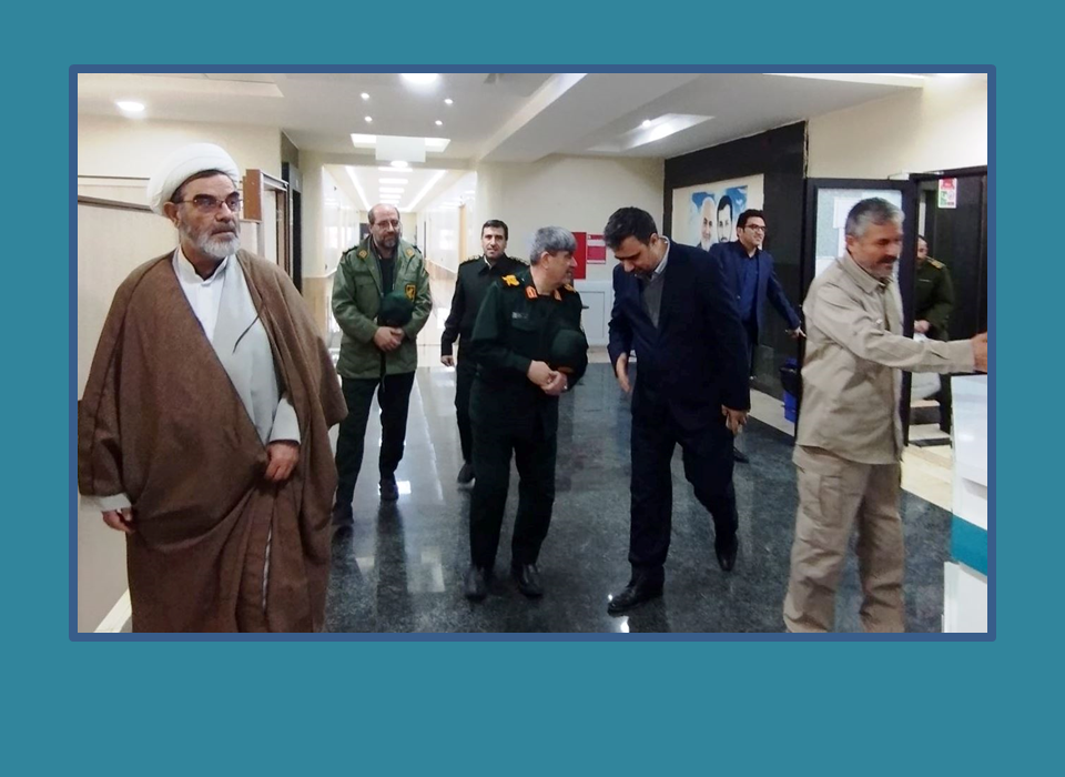 گزارش تصویری دیدار سردار سرتیپ دوم پاسدار مسعود باقری نژاد، مدیر کل حفظ آثار و نشر ارزش های دفاع مقدس آذربایجان شرقی و هیئت همراه از یادگاران هشت سال دفاع مقدس در بیمارستان تخصصی فجر تبریز به مناسبت فرا رسیدن دهه فجر