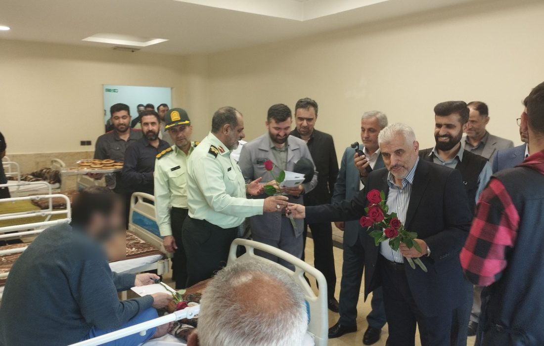 |گزارش تصویری| دیدار سردار علی محمدی، فرمانده انتظامی آذربایجان شرقی به همراه علی اکبر سلمانی،مدیرکل بنیاد شهید و امور ایثارگران آذربایجان شرقی،عبدالرزاق میراب مشاور استاندار در امور ایثارگران و هیات همراه با جانبازان بستری بیمارستان فجر تبریز در هفته نیروی انتظامی- ۱۴ مهر ۱۴۰۴