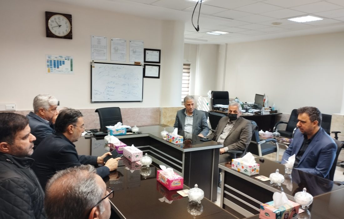 بازدید عبدالرزاق میراب، مشاور استاندار آذربایجان شرقی، علی اکبر سلمانی، مدیر کل بنیاد شهید و امور ایثارگران استان و دکتر فیروز خدایی، مدیر عامل شرکت گاز استان و هیات همراه  از جانبازان اعصاب و روان بیمارستان فجر تبریز ، به مناسبت هفته بسیج – ۱ آذر ۱۴۰۴